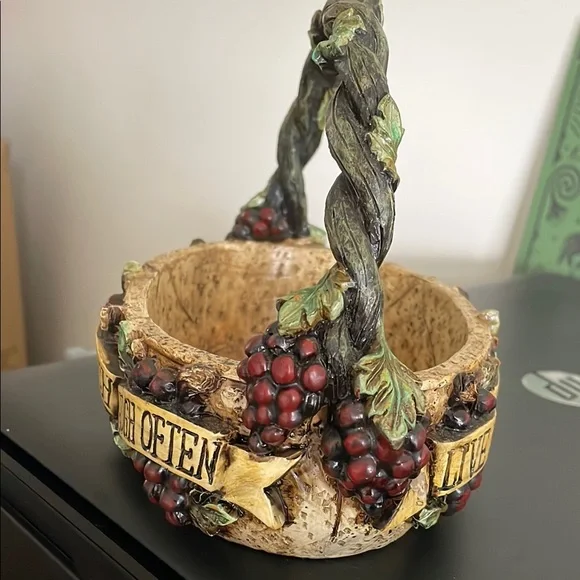 Rustic Grapevine Basket with Inspirational Quote - Picture 2 of 6